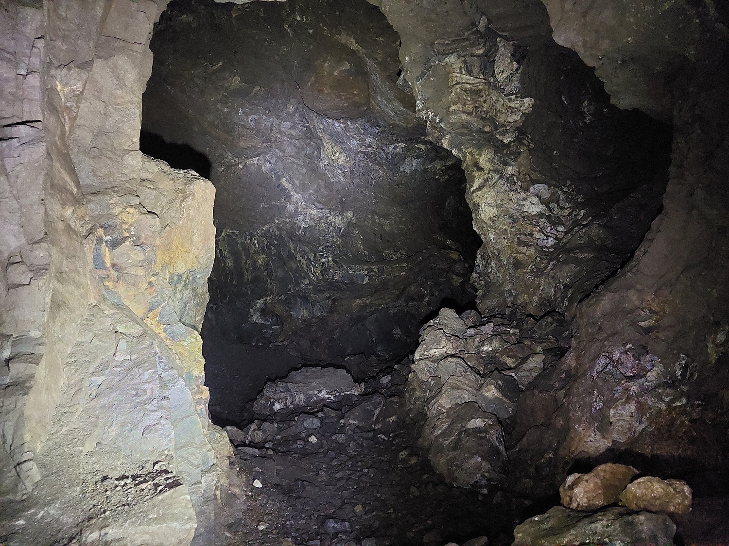 in der Schmirgelmine Sarandara, Koronos, Naxos