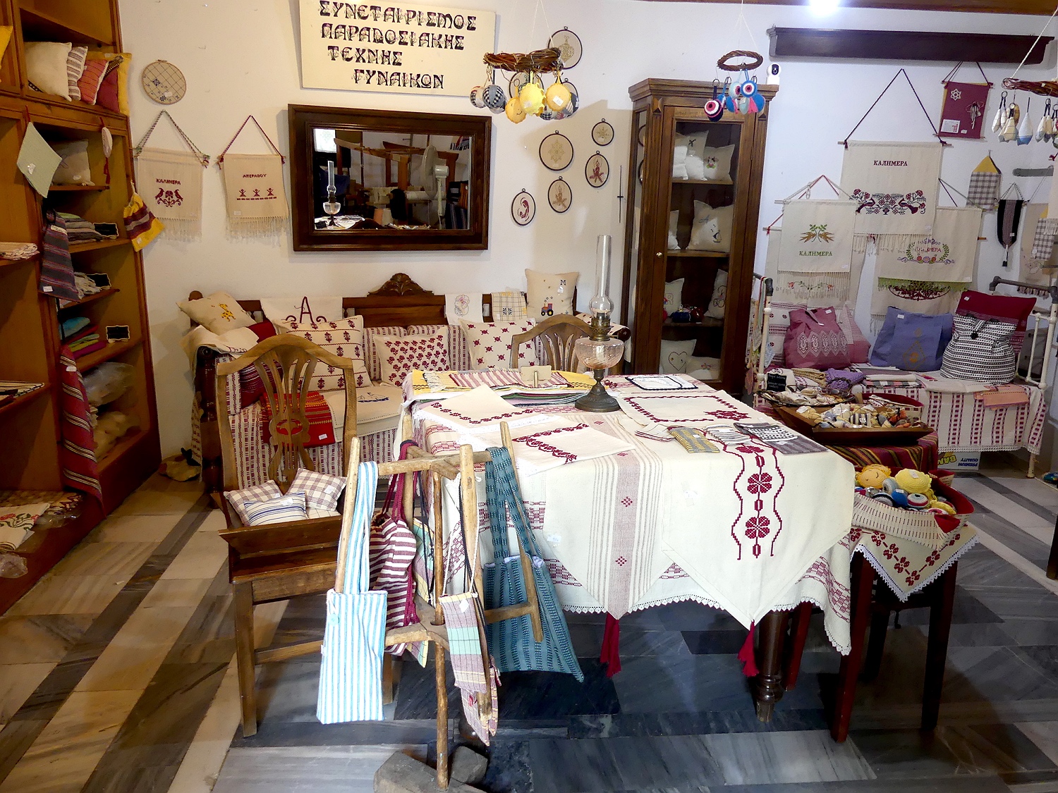 die Frauenkooperative Apiranthos