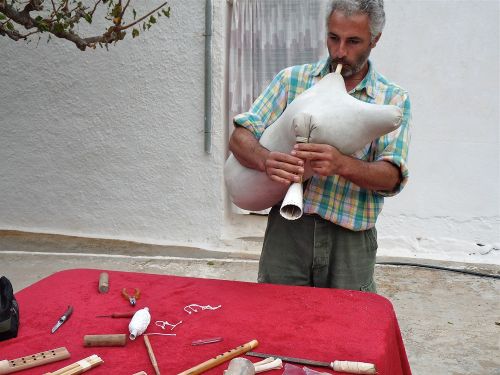 Herstellung einer Tsambouna, Naxos