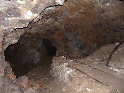 Die Schmirgelmine Stravolangada, Koronos, Naxos