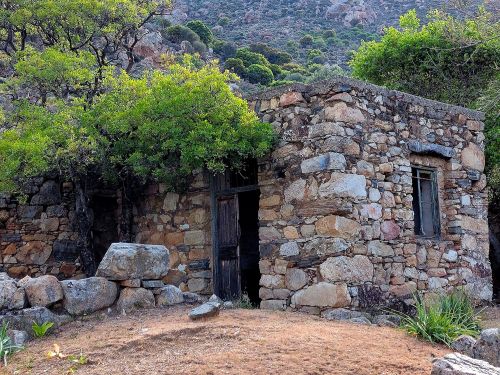 Steinhaus in Skeponi, Naxos